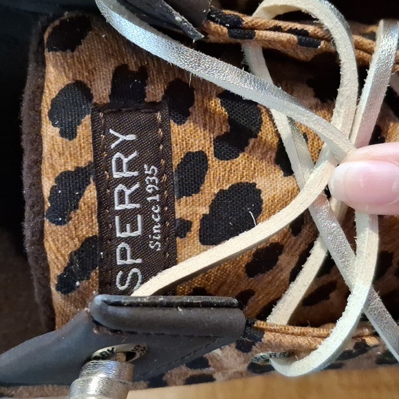 Sperry Leopard Pattern Boots with Black and Tan NWOT !! Size 8.5 - Picture 2 of 8